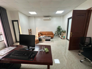 cho thuê văn phòng ngõ nguyễn xiển, diện tích 35 m2, vp đẹp, thoáng sáng