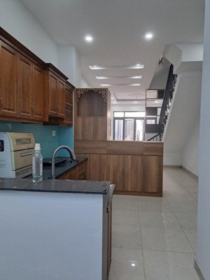 bán gấp!!! nhà mt 10m, ngang 4m, đường nhựa 10m, dĩ an, nhỉn 3 tỷ tl tốt.