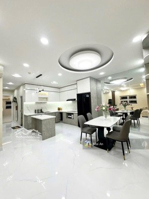 bán gấp căn hộ oriental plaza tân phú 1,98 tỷ, 71m2, 2pn, 2wc, đầy đủ nội thất dọn vào ở ngay