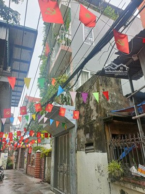 bán nhà 4 tầng dt 38 m.lô góc. đường ô tô. thổ cư sổ đỏ. xã la phù hoài đức hn.gần khu đ.th.l.tr.t