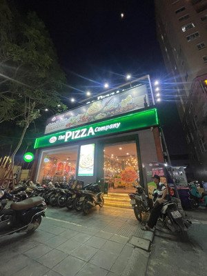 cho thuê cả nhà riêng biệt mặt phố tôn đức thắng. dtsd 168m2. mặt tiền 8m. lh 