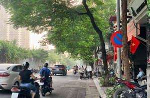 căn hộ tầng 2 phố cổ - một bước chân xuống đường nguyễn công trứ - giá bất ngờ