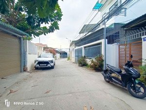 hạ giá bán nhà đường 2 ô tô né nhau, cách tttp nha trang 5km