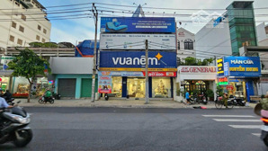 bán nhà mt cách mạng tháng 8 phường 7 tân bình - dt: 12*25m - giá : 87 tỷ - hđt :170tr/tháng
