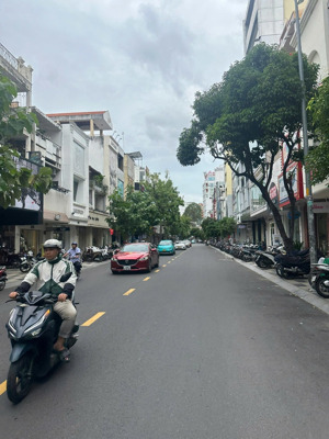 6,5 x 27m, nhà cấp 4, mt nguyễn quang bích - cửa ga t.3, giá 23,5 tỷ