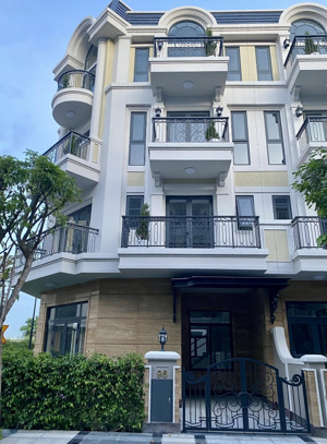bán căn biệt thự 2 mặt tiền đường trong khu dân cư khang điền an ninh 24/7. phú hữu - quận 9