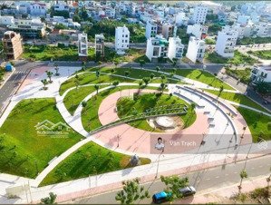 nhà đối diện công viên hà quang 1 có thang máy nội thất đẹp vào ở ngay