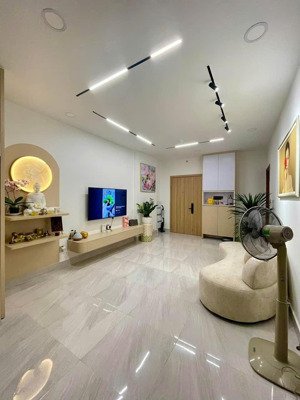 cần bán nhanh stown 2pn dt65m2 giá 3.1 tỷ