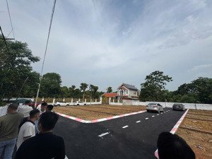 cần bán lô đất 2 mặt tiền full thổ cư giá hời
