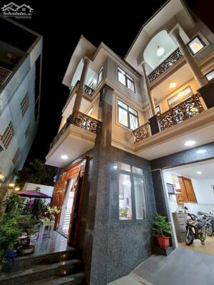 Biệt thự Hoàng Lê Kha, hơn 200 m2, Trung Tâm Quận 6, không gian sống đẳng cấp.