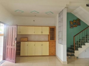 bán nhà ecolakes mỹ phước vào ở ngay, gồm 4 phòng ngủ, 3 wc
