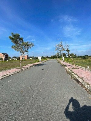 bán gấp lô đất e.city tân đức đường xe tải