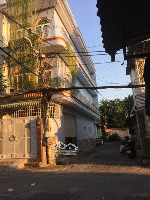 bán nhà góc 2 mặt tiền vị trí vàng tại p14, gò vấp - cách emart mall 1km - nhà hoàn công đầy đủ