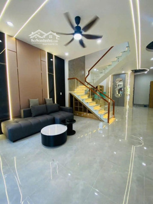 bán gấp nhà lầu 144m2 phong cách hiện đại, full nội thất sang trọng tạitân phong