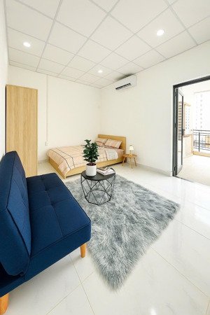 studio ban công siêu rộng 30m2 ngay phan đăng lưu, bình thạnh
