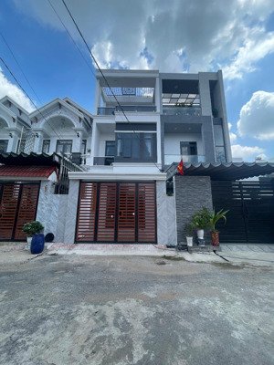 bán nhà 4,5 tỷ gần chợ hoá an, phường hoá an, biên hoà