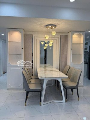đã có sổ: 5,8 tỷ như ảnh đăng, 3phòng ngủ, 2toilet, 100m2. bán nhanh chung cư comso city, quận 7