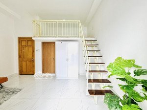 phòng duplex gác cao phòng rộng cửa sổ ban công đầy đủ nội thất gần thoại ngọc hầu