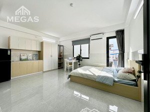 khai trương phòng thoáng mát - đầy đủ nội thất - ngay lê văn sỹ đối diện chợ nguyễn văn trỗi