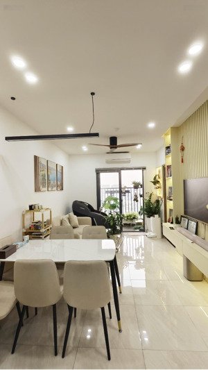 bán căn hộ stown tham lương q12, diện tích 62m2, 2pn - 2wc, đầy đủ nội thất, giá 3tỷ3