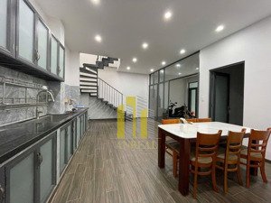 nhà mới xây 8x10m - 1 lầu 3 phòng giá 20 triệu phường an phú
