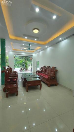 Cho thuê nhà 4 tầng tại Khai Quang, Vĩnh Yên, Vĩnh Phúc. Giá chỉ 15 triệu/ tháng