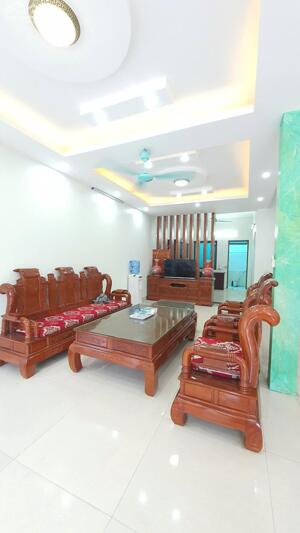 Cho thuê nhà Nam Đầm Vạc, Khai Quang giá 15tr/tháng. Lh 0399.566.078