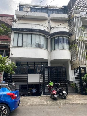 rẻ hơn 30%! cần bán gấp nhà ngay mt nguyễn gia trí 8x23m 4 tầng hđt 70tr giá bán 27.5 tỷ tl