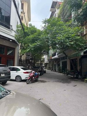 hoàng quốc việt - phân lô quân đội - ô tô vào nhà - 56m2 - 17.5 tỷ