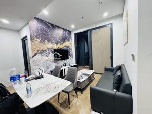 cho thuê căn hộ lumiere reverside view sông, toà west, full nt, có thể vào ở ngay. lh:0906911515